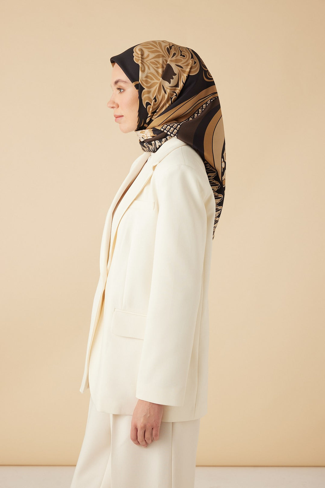 VERDA MULBERRY İPEK EŞARP 90*90 CM - GOLD SİYAH - Görsel 3