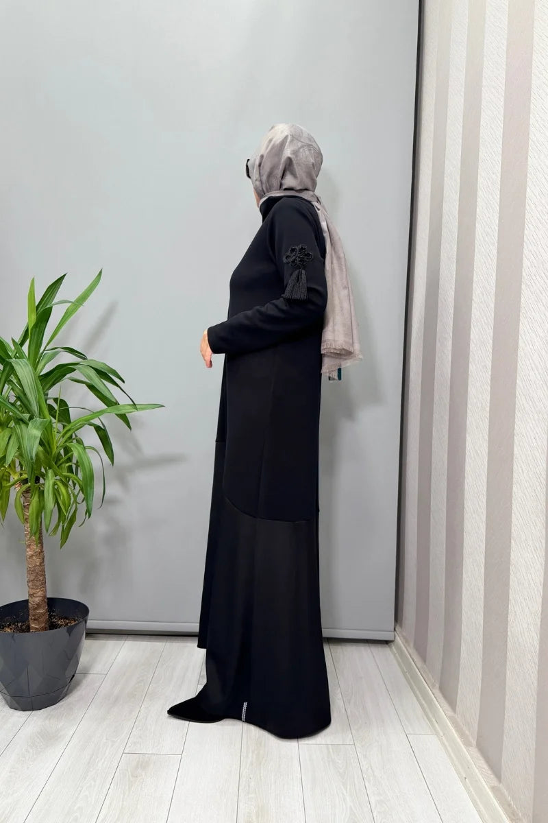 Mascara Dik Yaka Kollar Aksesuarlı Elbise Siyah 56MK 5101