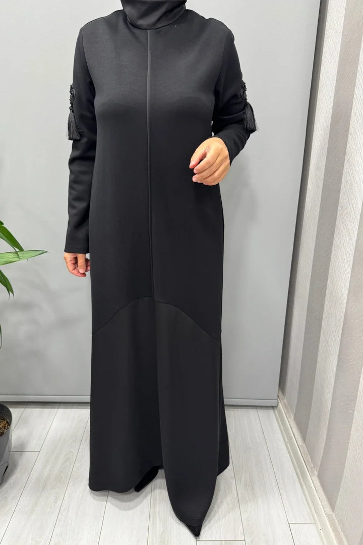 Mascara Dik Yaka Kollar Aksesuarlı Elbise Siyah 56MK 5101