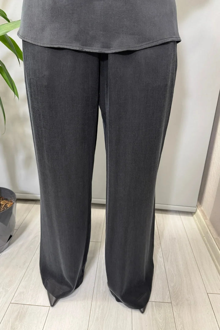 Miss Dalida Triko Detaylı Cupro İpek Pantolon Siyah T26K- 7002