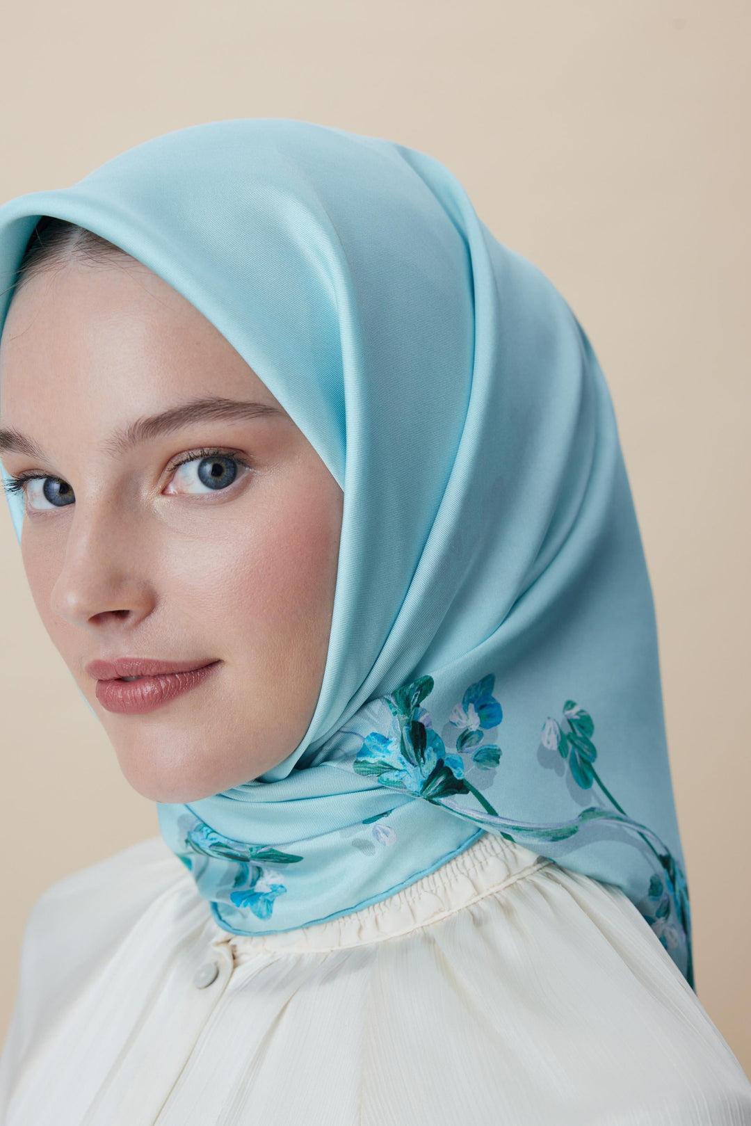 NEVA ÇİFT TARAFLI TİVİL İPEK EŞARP 90*90 CM - AÇIK MAVİ - Görsel 15
