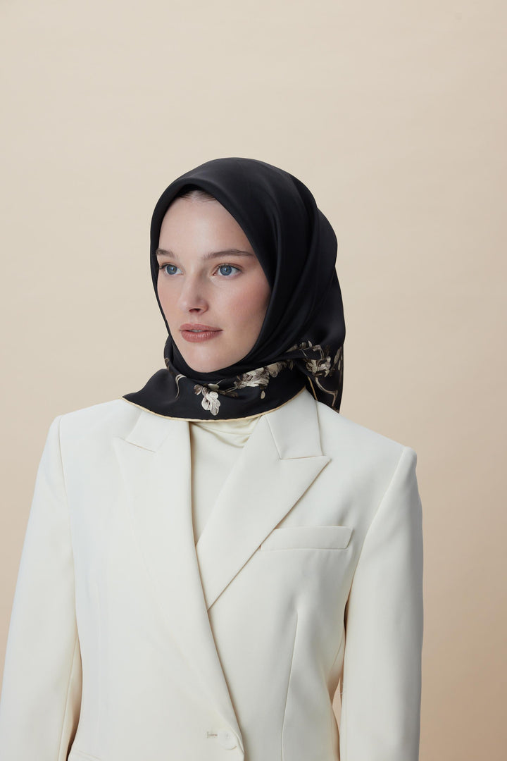 NEVA ÇİFT TARAFLI TİVİL İPEK EŞARP 90*90 CM - SİYAH - Görsel 13
