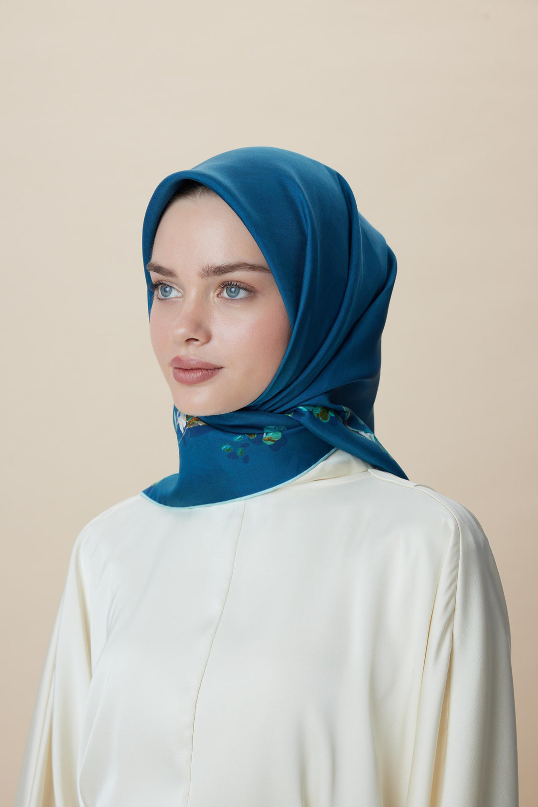 NEVA ÇİFT TARAFLI TİVİL İPEK EŞARP 90*90 CM - LACİVERT MAVİ - Görsel 4