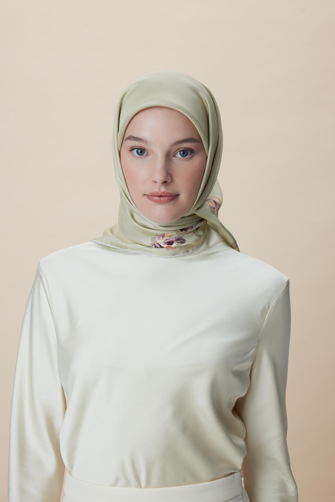 NEVA ÇİFT TARAFLI TİVİL İPEK EŞARP 90*90 CM - KREM - Görsel 4