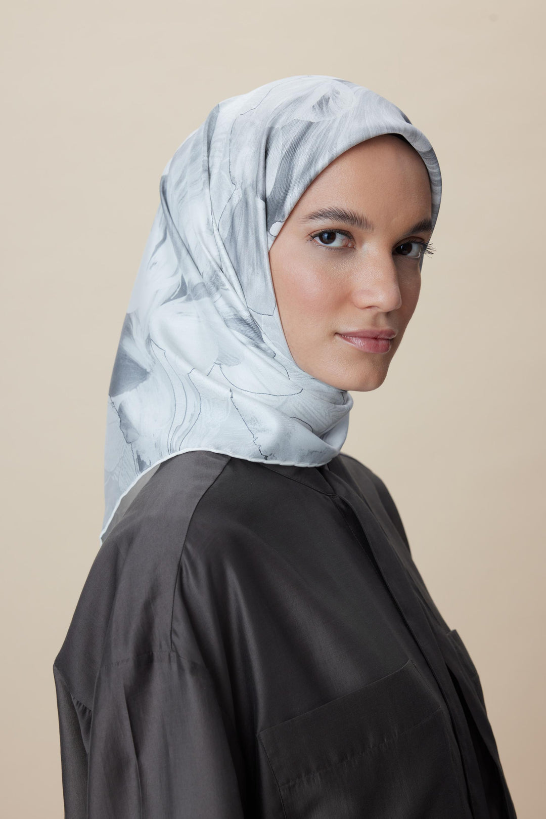 NÜVE TİVİL İPEK EŞARP 90*90 CM - KIRIK BEYAZ - Görsel 1