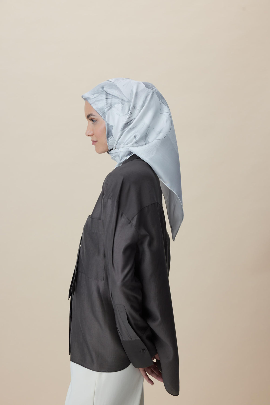 NÜVE TİVİL İPEK EŞARP 90*90 CM - KIRIK BEYAZ - Görsel 3