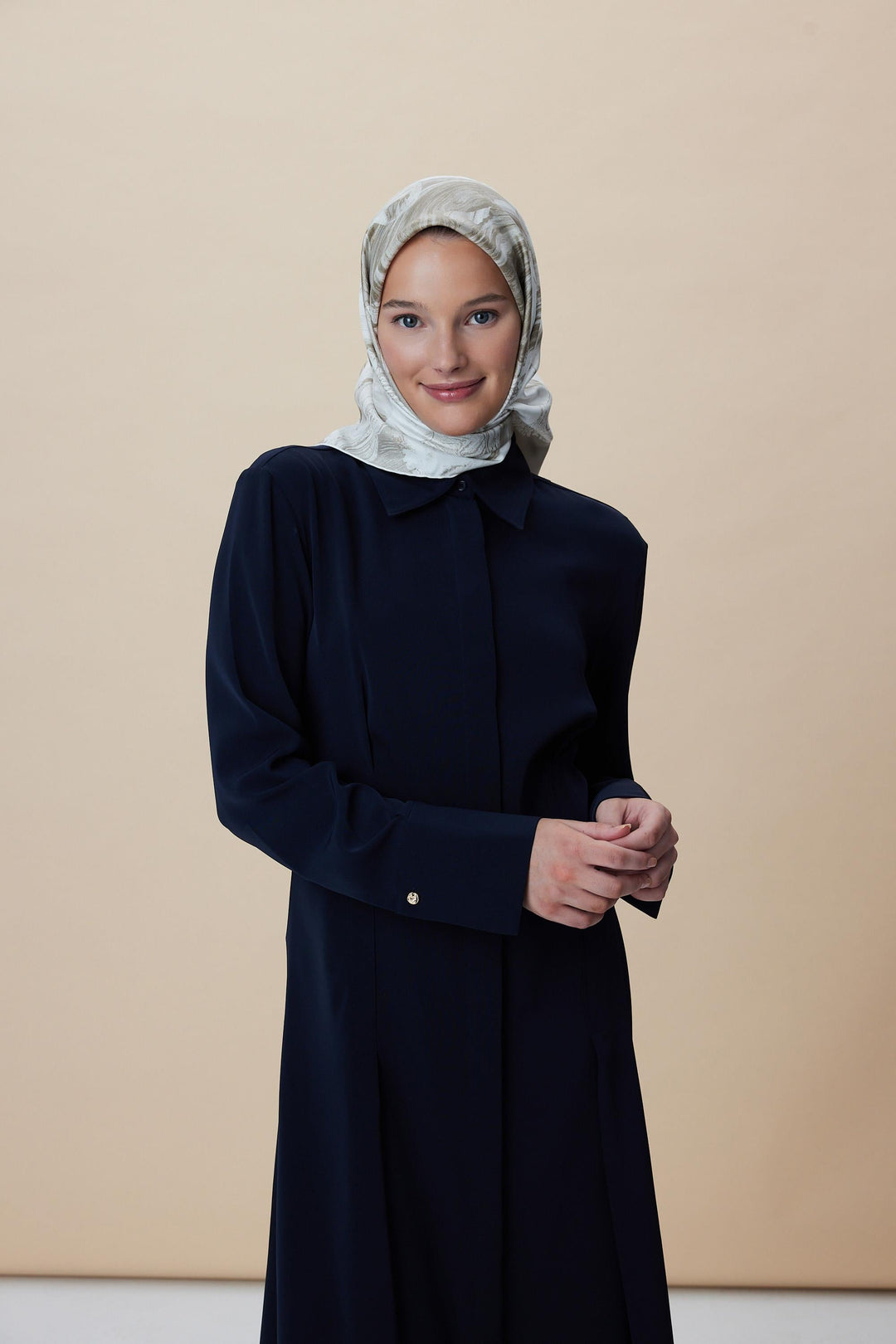 NÜVE TİVİL İPEK EŞARP 90*90 CM - KOYU BEJ - Görsel 2