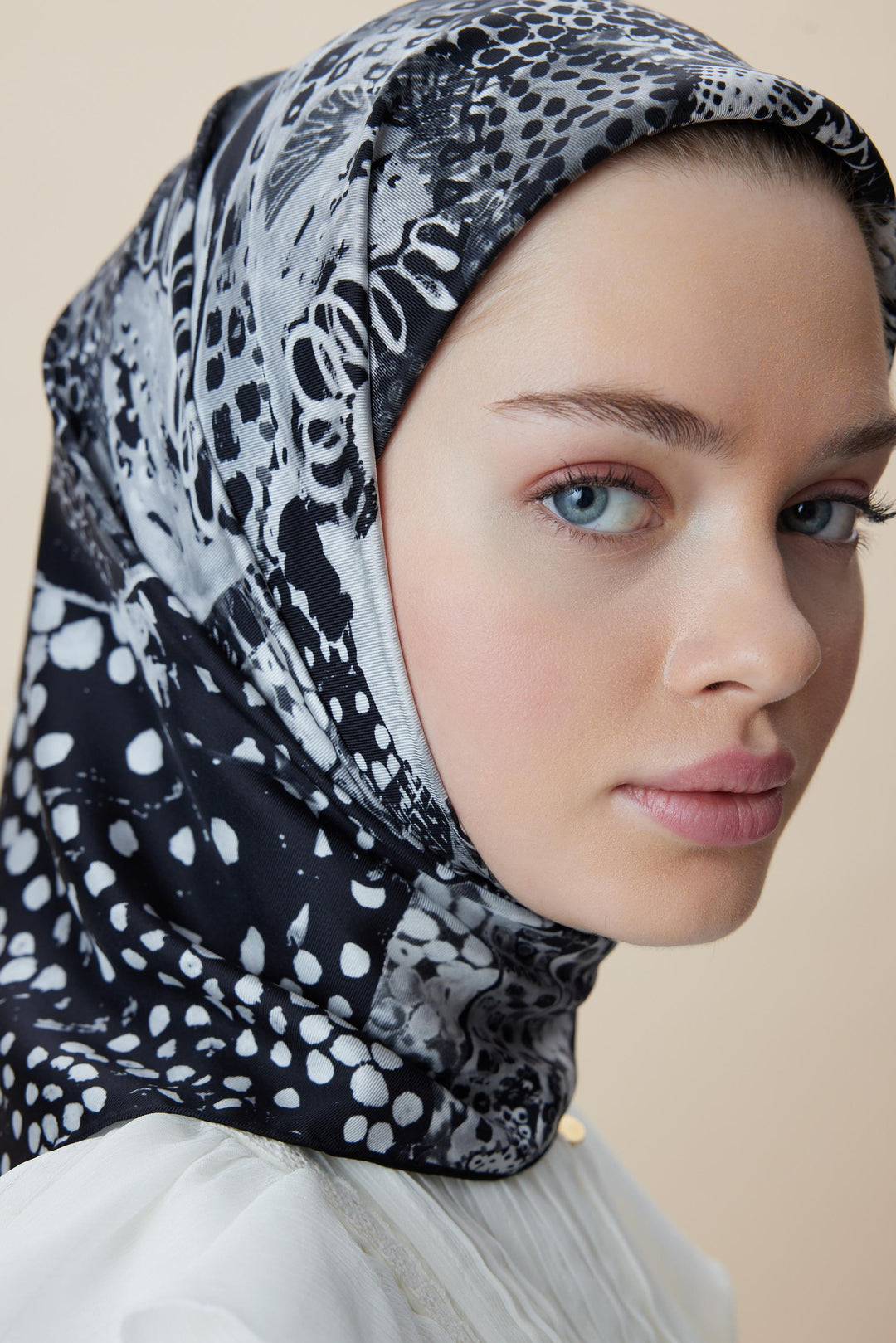 RENGİN - SİYAH