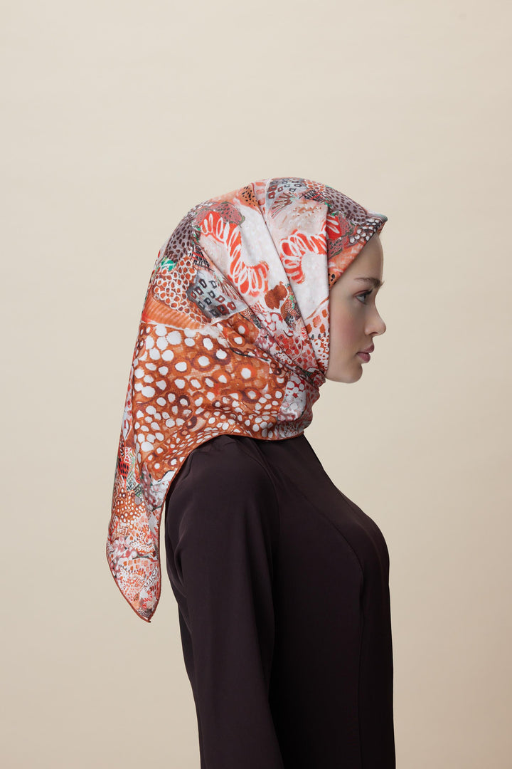 RENGİN TİVİL İPEK EŞARP 90*90 CM - TABA - Görsel 3
