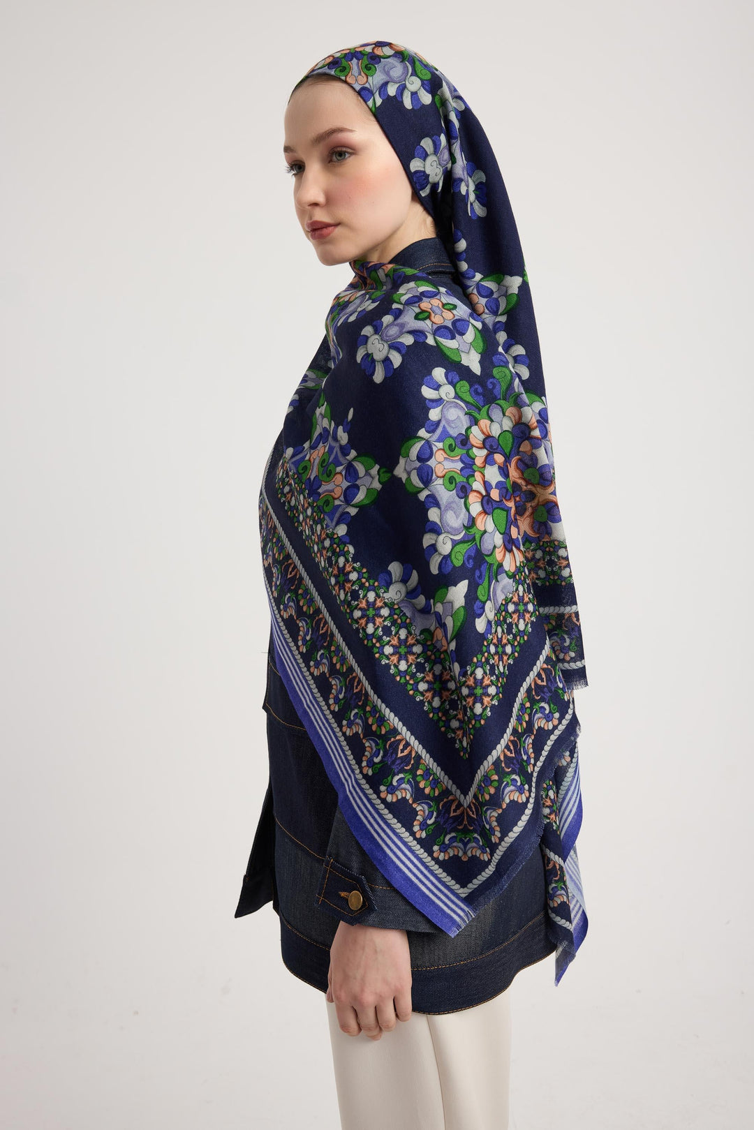 Maisa RUH YÜN İPEK EŞARP 110*110 CM - LACİVERT