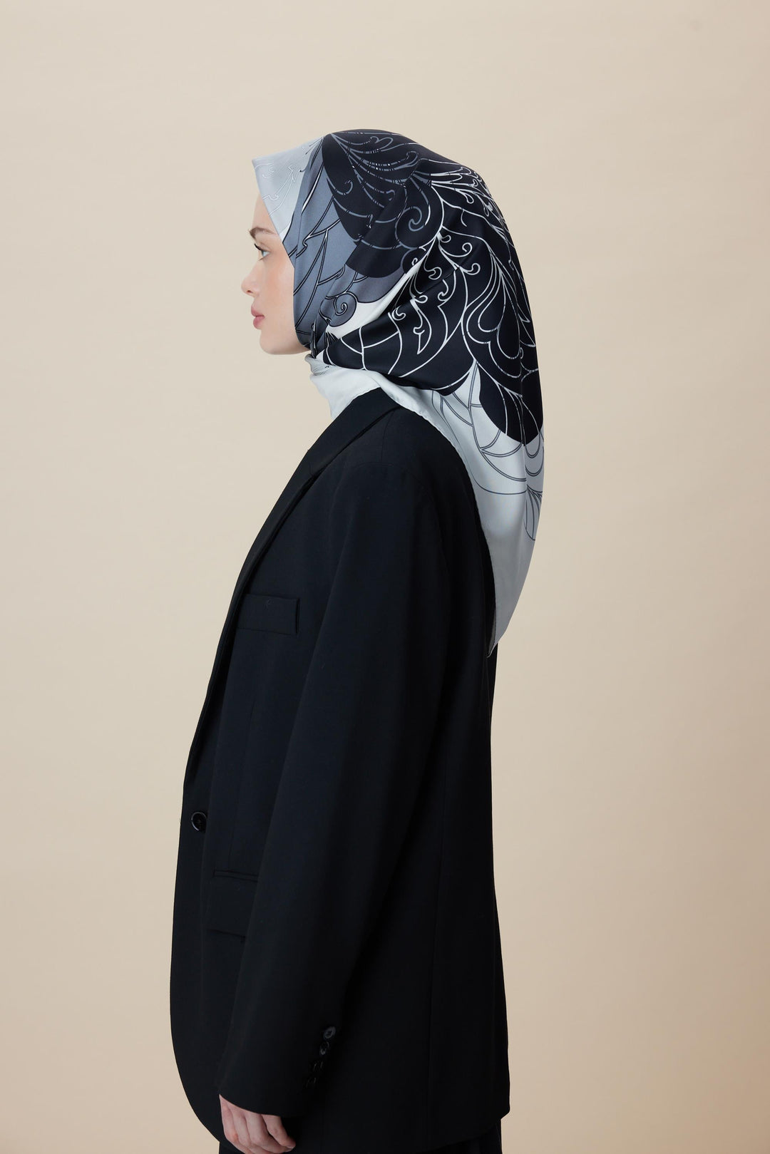 SAFİ TİVİL İPEK EŞARP 90*90 CM - EKRU - Görsel 4