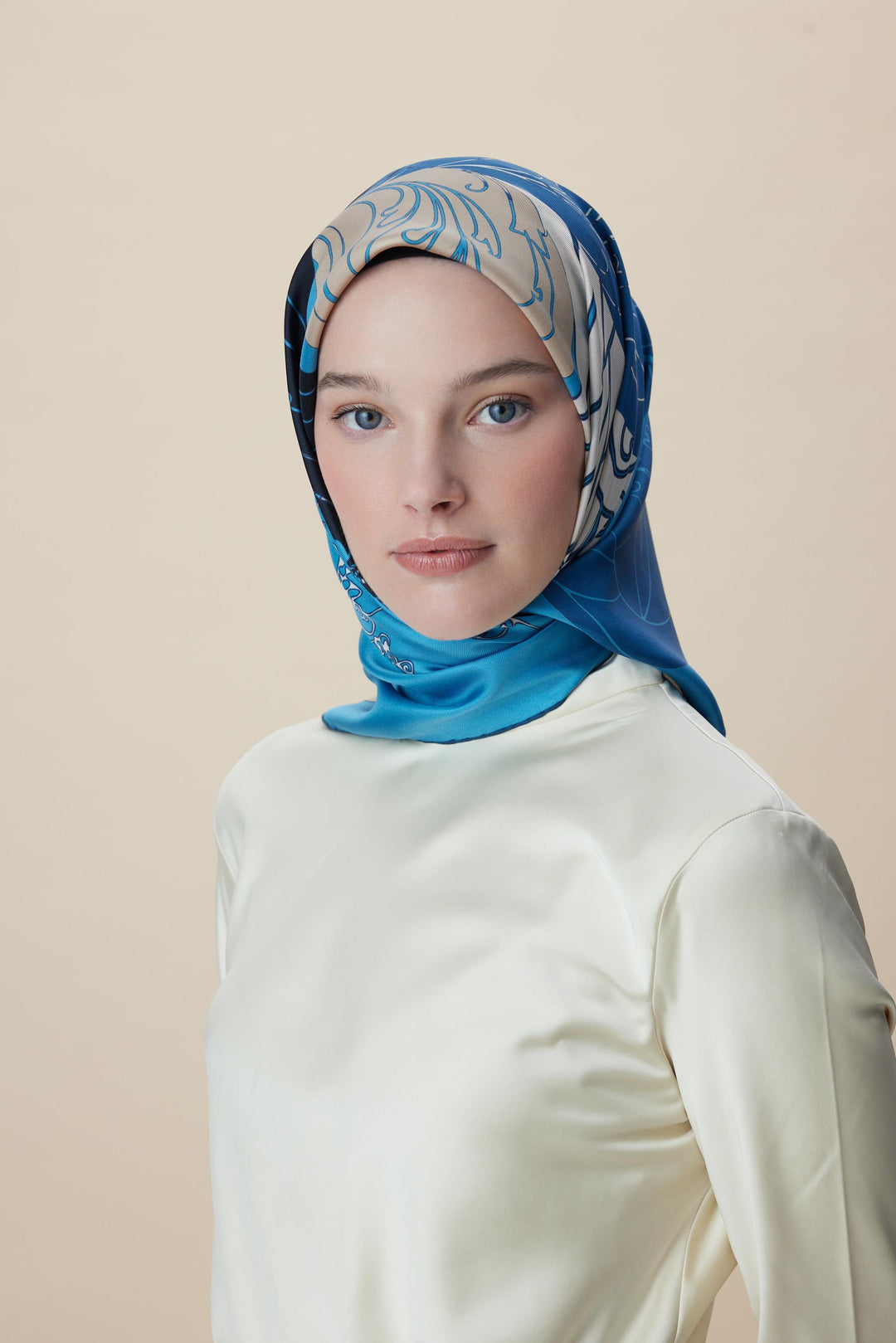 SAFİ TİVİL İPEK EŞARP 90*90 CM - MAVİ - Görsel 4