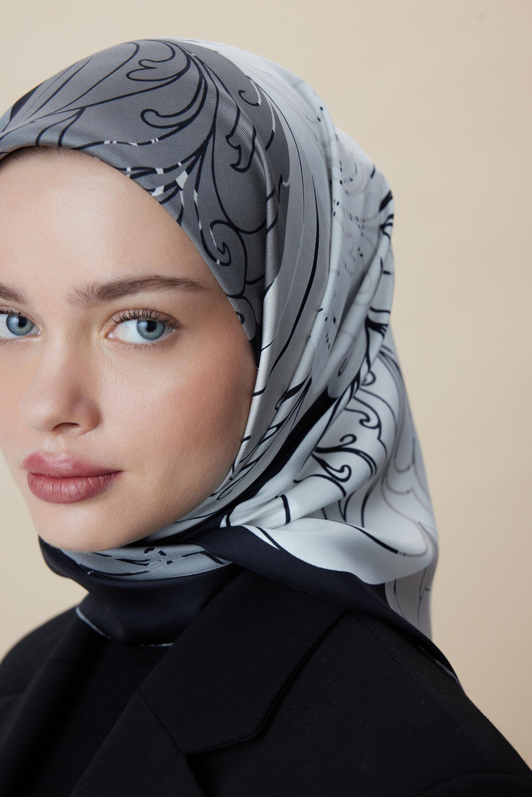 SAFİ TİVİL İPEK EŞARP 90*90 CM - SİYAH - Görsel 9