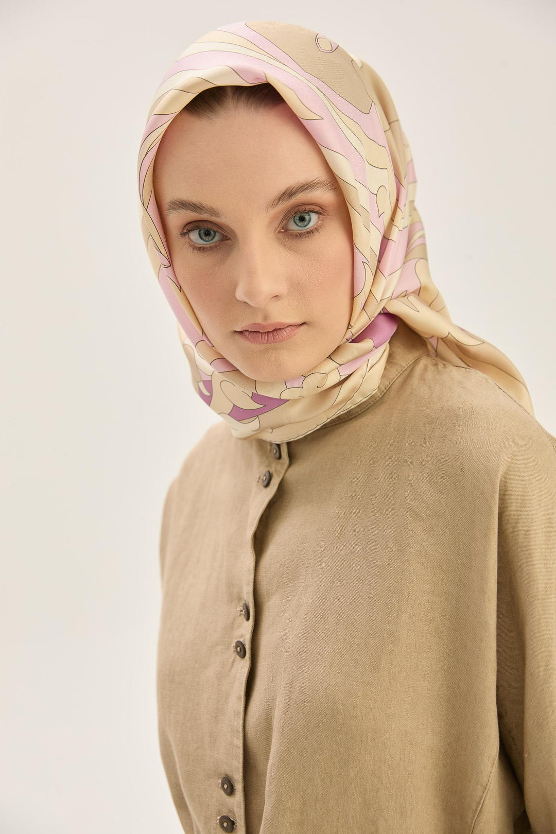 Maisa SARA TİVİL İPEK EŞARP 90*90 CM - BEJ