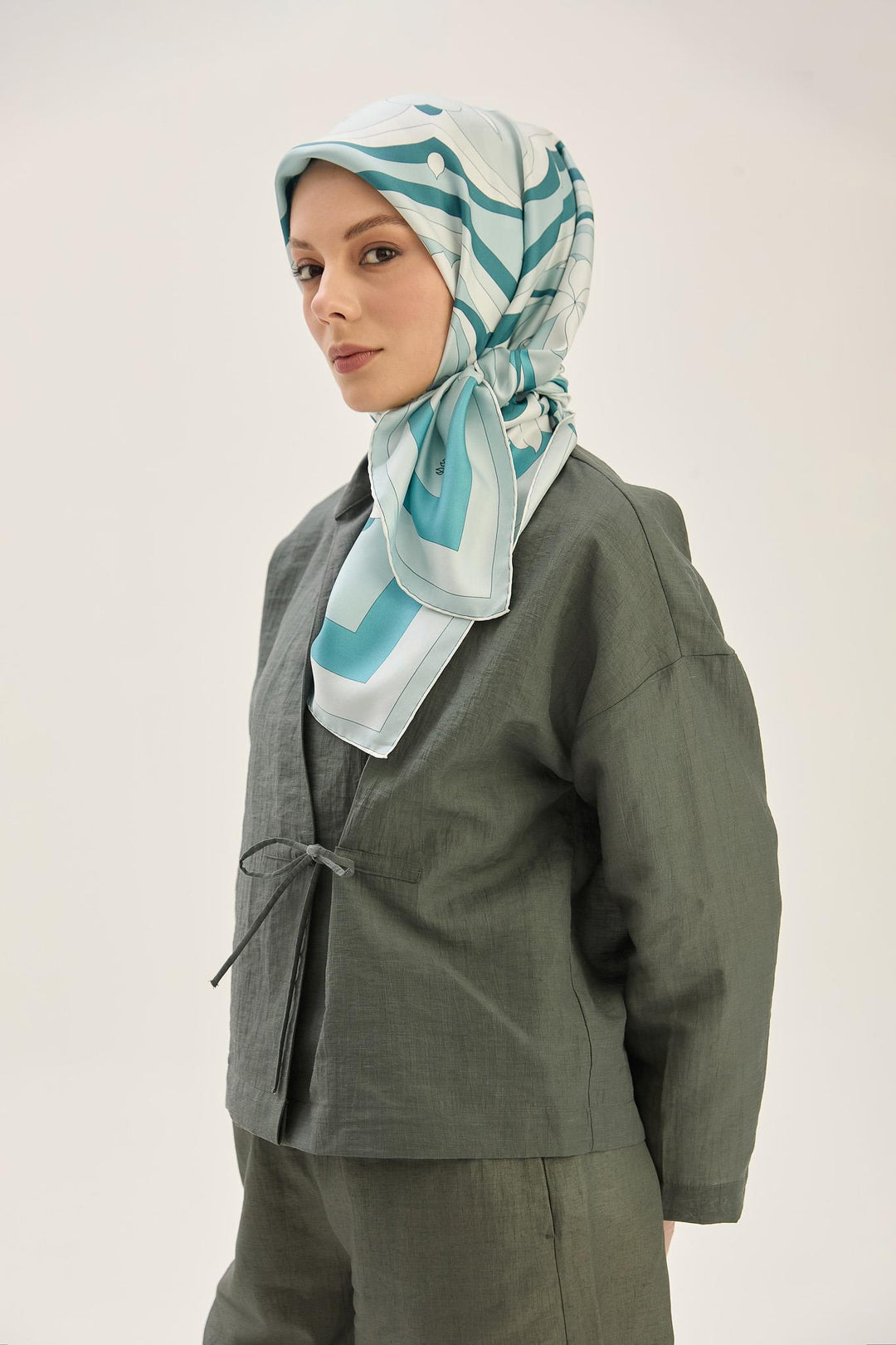 Maisa SARA TİVİL İPEK EŞARP 90*90 CM - PETROL MAVİ