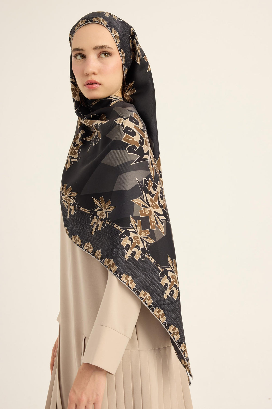 Maisa Şimal Mulberry İpek Şal - Siyah