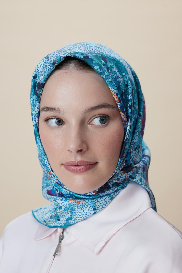 SU MASALI ÇİFT TARAFLI TİVİL İPEK EŞARP 90*90 CM - MAVİ - Görsel 1
