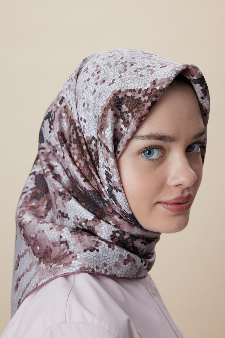 SU MASALI ÇİFT TARAFLI TİVİL İPEK EŞARP 90*90 CM - PUDRA PEMBE - Görsel 2