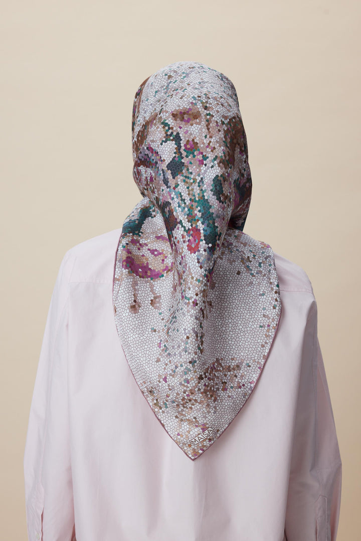 SU MASALI ÇİFT TARAFLI TİVİL İPEK EŞARP 90*90 CM - PUDRA PEMBE - Görsel 9
