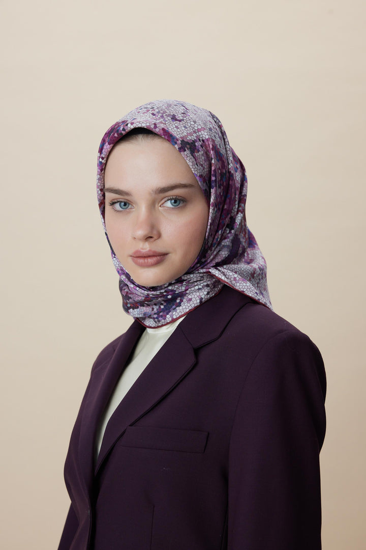 SU MASALI ÇİFT TARAFLI TİVİL İPEK EŞARP 90*90 CM - GÜL KURUSU - Görsel 13