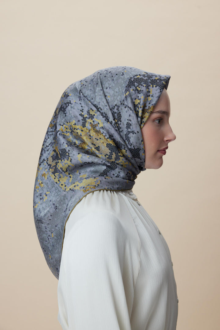 SU MASALI ÇİFT TARAFLI TİVİL İPEK EŞARP 90*90 CM - SİYAH TAŞ - Görsel 17