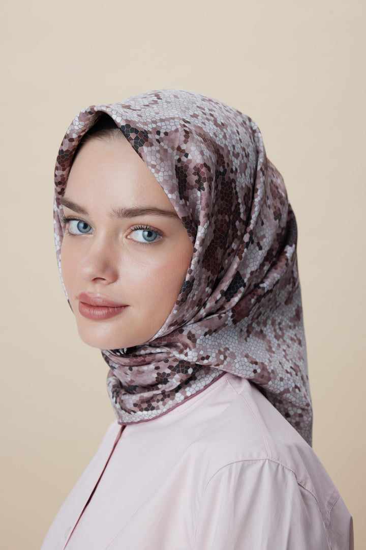 SU MASALI ÇİFT TARAFLI TİVİL İPEK EŞARP 90*90 CM - PUDRA PEMBE - Görsel 16