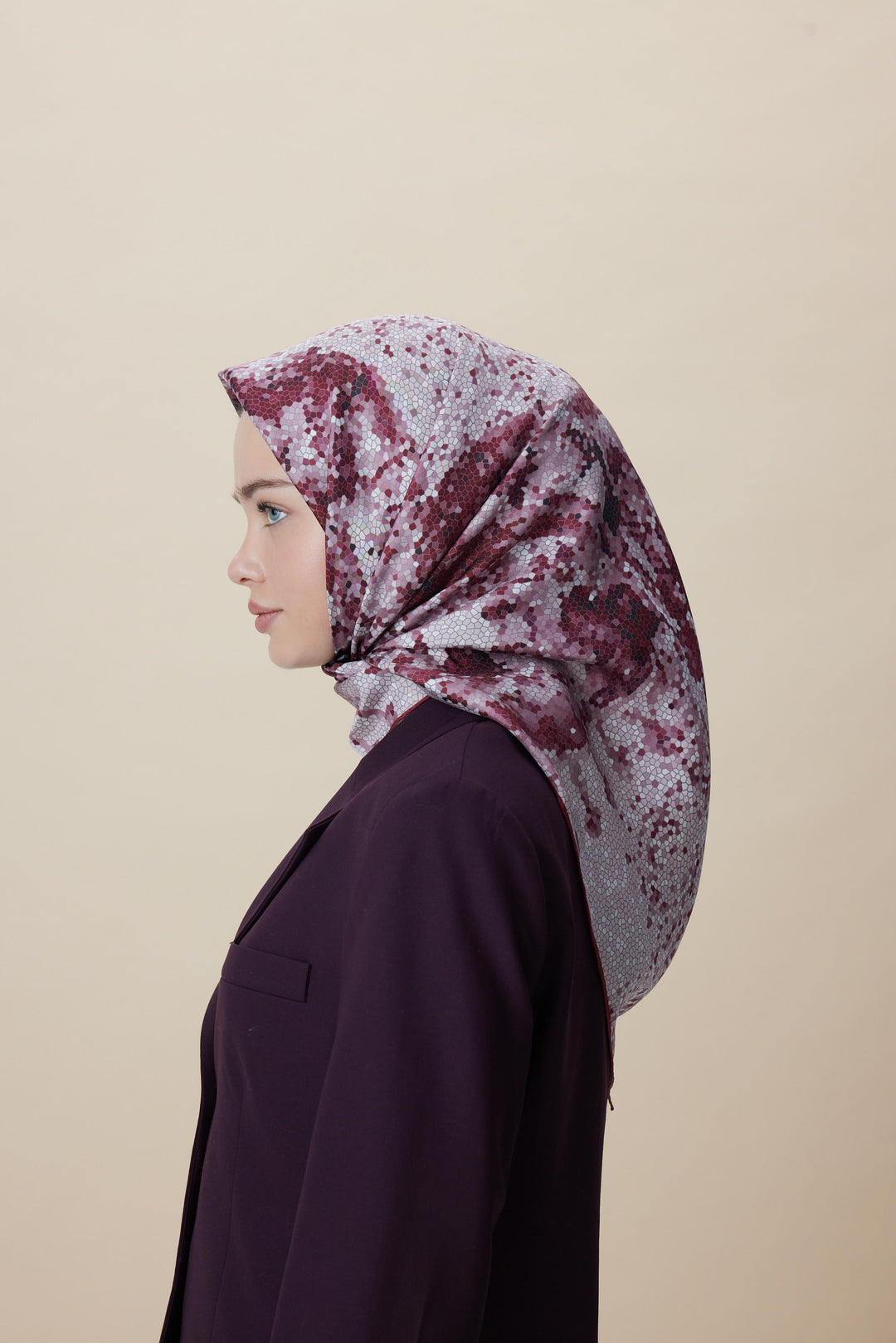 SU MASALI ÇİFT TARAFLI TİVİL İPEK EŞARP 90*90 CM - GÜL KURUSU - Görsel 6