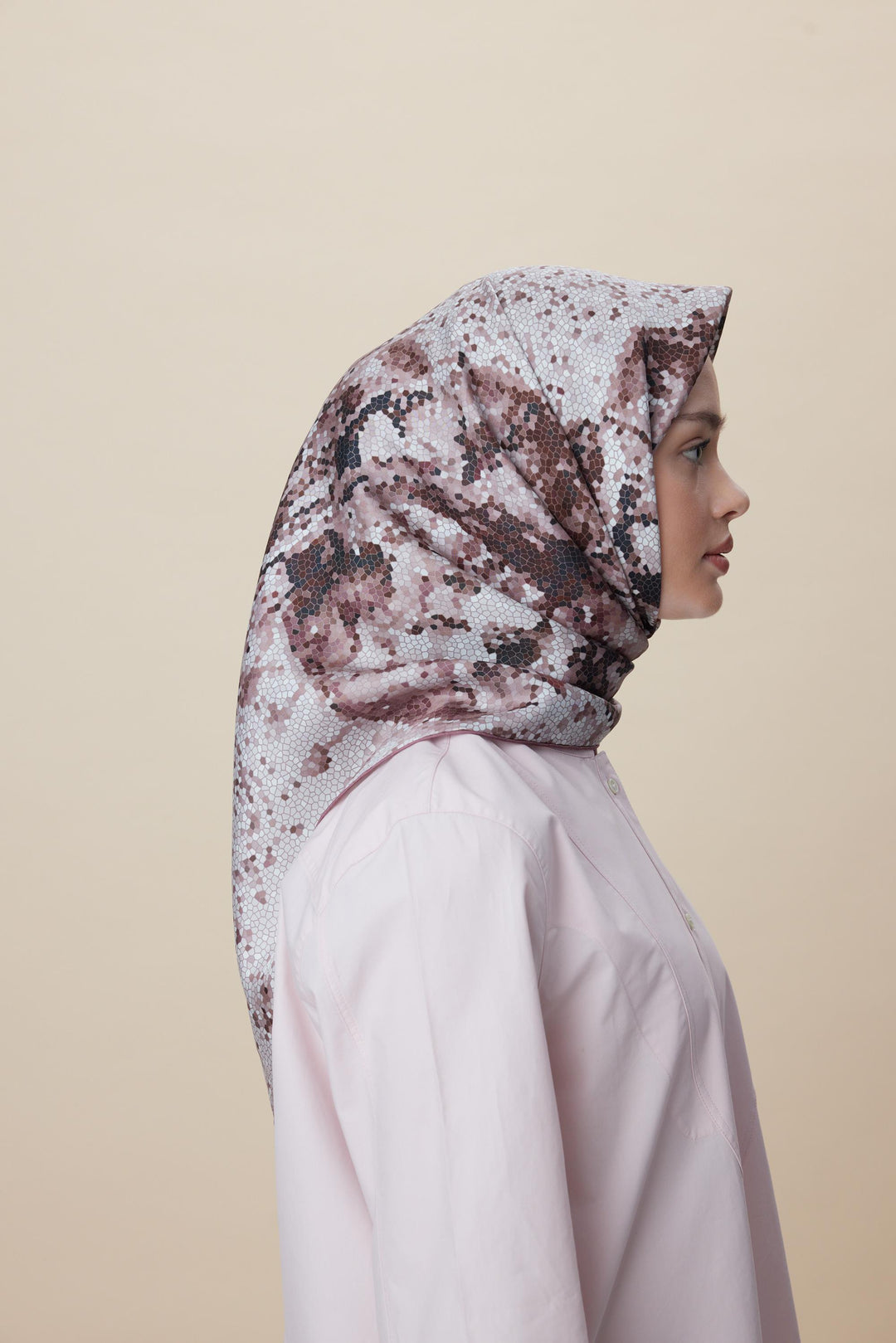 SU MASALI ÇİFT TARAFLI TİVİL İPEK EŞARP 90*90 CM - PUDRA PEMBE - Görsel 15