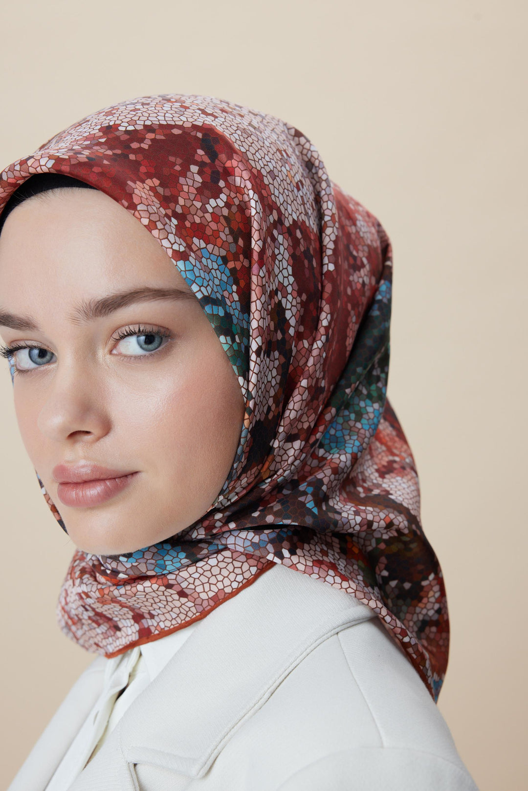 SU MASALI ÇİFT TARAFLI TİVİL İPEK EŞARP 90*90 CM - YAVRUAĞZI - Görsel 8