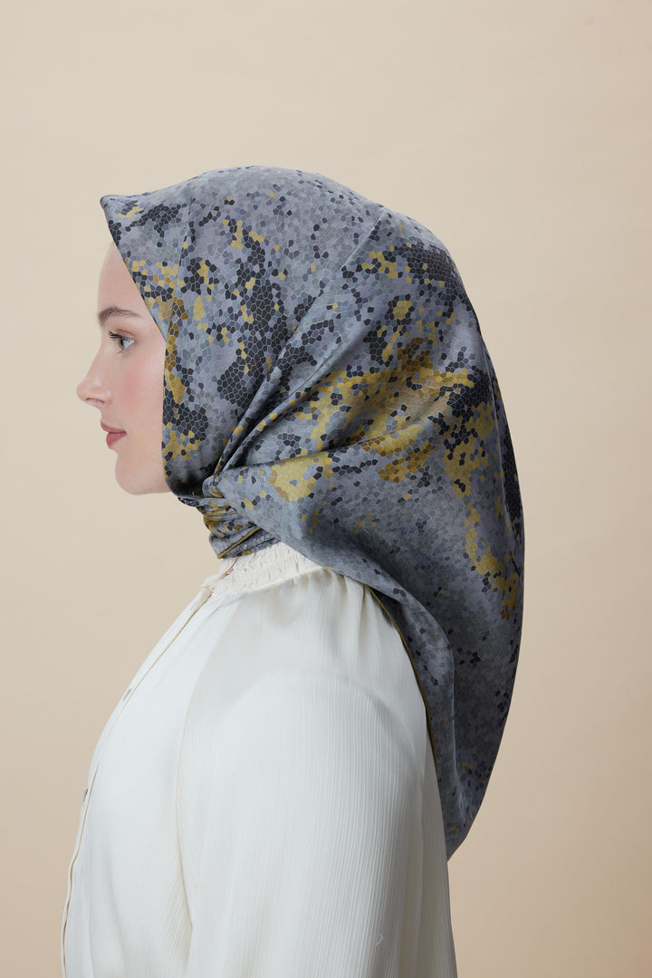 SU MASALI ÇİFT TARAFLI TİVİL İPEK EŞARP 90*90 CM - SİYAH TAŞ - Görsel 16