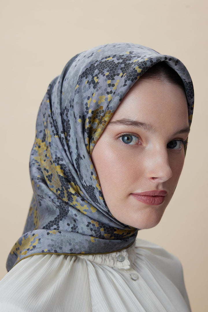 SU MASALI ÇİFT TARAFLI TİVİL İPEK EŞARP 90*90 CM - SİYAH TAŞ - Görsel 2