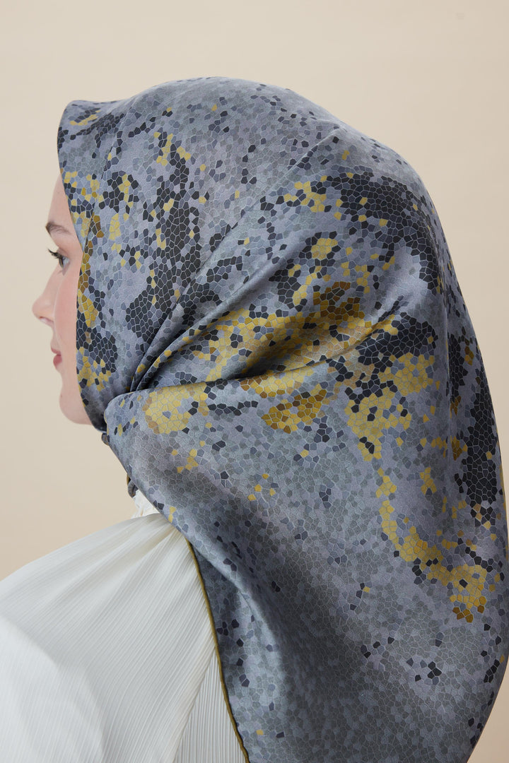 SU MASALI ÇİFT TARAFLI TİVİL İPEK EŞARP 90*90 CM - SİYAH TAŞ - Görsel 19