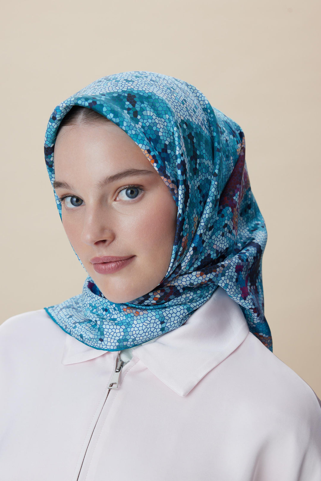 SU MASALI ÇİFT TARAFLI TİVİL İPEK EŞARP 90*90 CM - MAVİ - Görsel 5