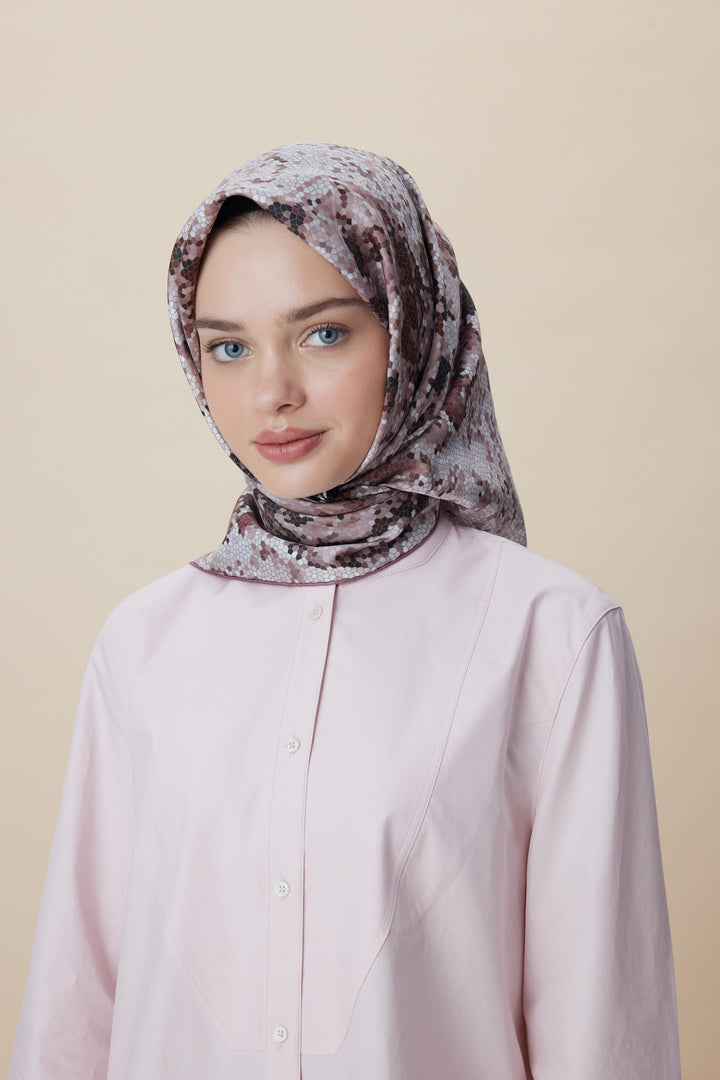 SU MASALI ÇİFT TARAFLI TİVİL İPEK EŞARP 90*90 CM - PUDRA PEMBE - Görsel 11