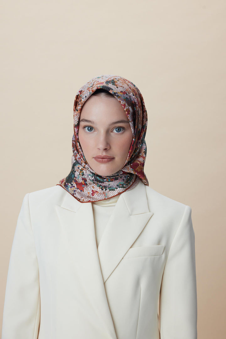 SU MASALI ÇİFT TARAFLI TİVİL İPEK EŞARP 90*90 CM - YAVRUAĞZI - Görsel 10