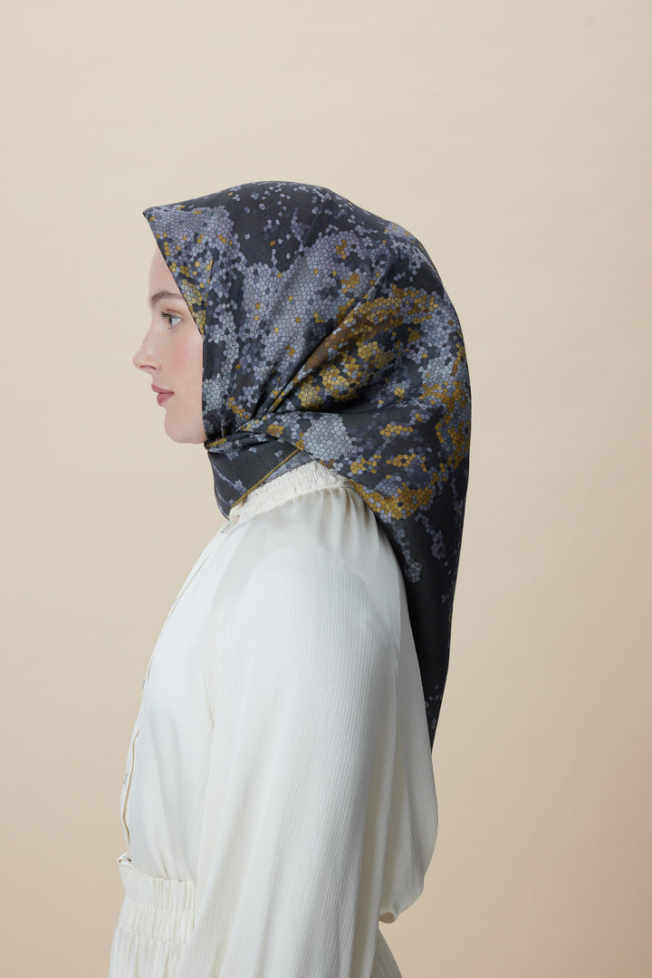 SU MASALI ÇİFT TARAFLI TİVİL İPEK EŞARP 90*90 CM - SİYAH TAŞ - Görsel 7