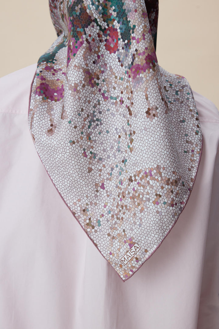 SU MASALI ÇİFT TARAFLI TİVİL İPEK EŞARP 90*90 CM - PUDRA PEMBE - Görsel 10