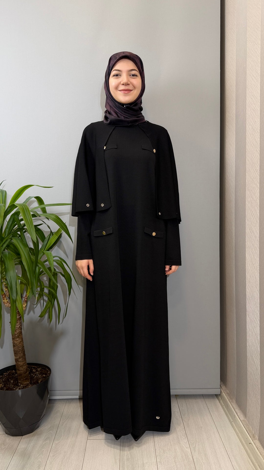 Valin Triko Pelerin ve Düğme Detaylı Elbise 162966 - Siyah - Görsel 1 