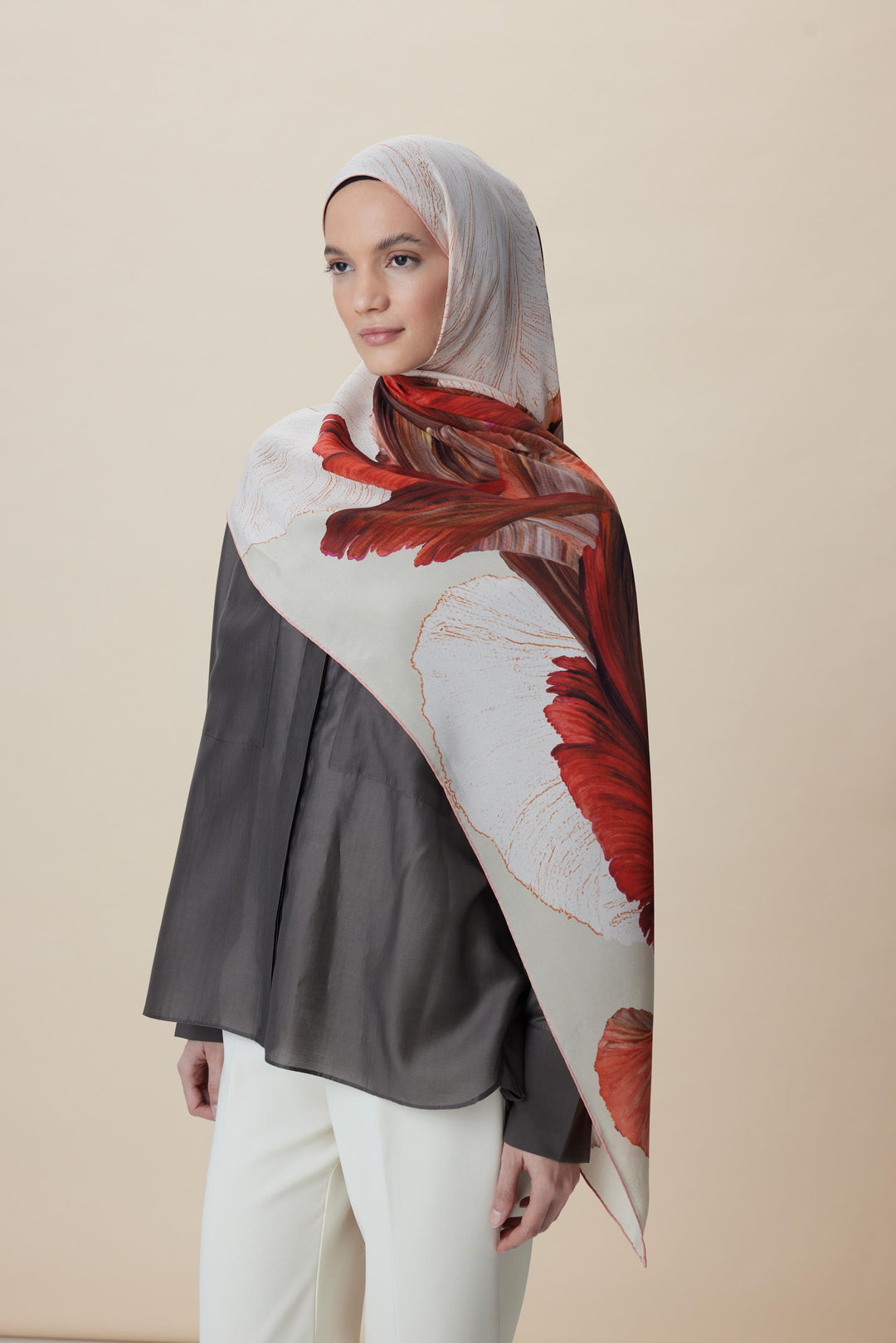 Maisa YAKAMOZ KREP İPEK ŞAL 70*190 CM - NAR ÇİÇEĞİ