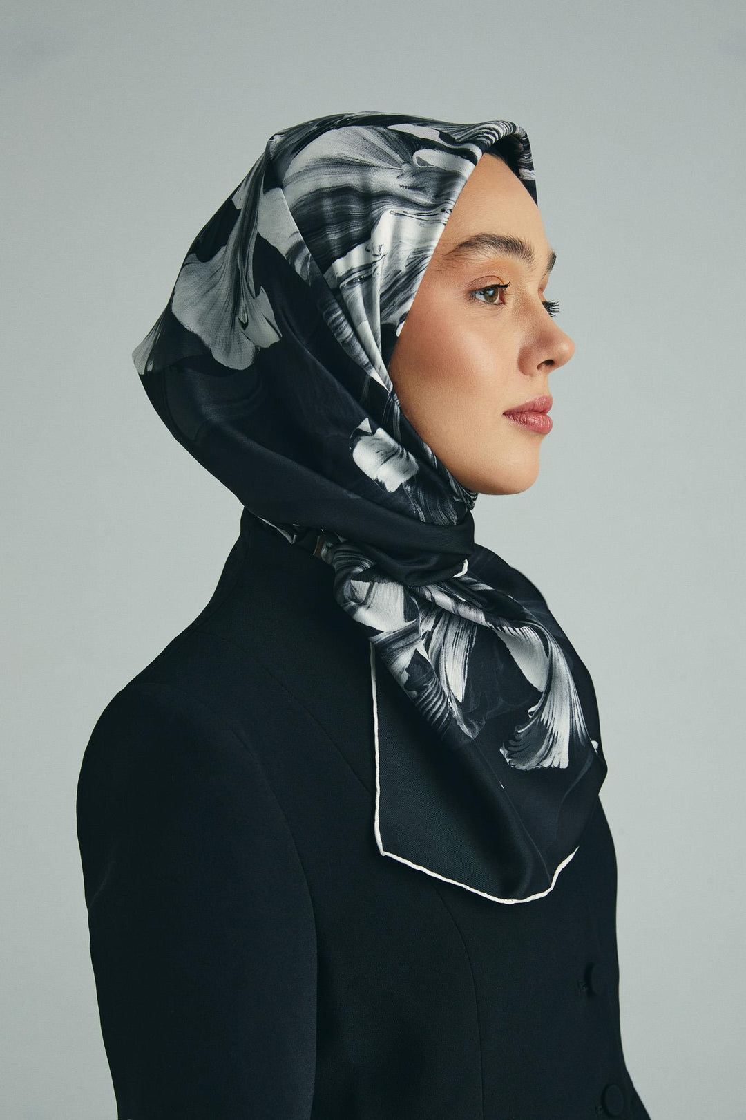 Maisa ZER TİVİL İPEK EŞARP 90*90 CM - SİYAH