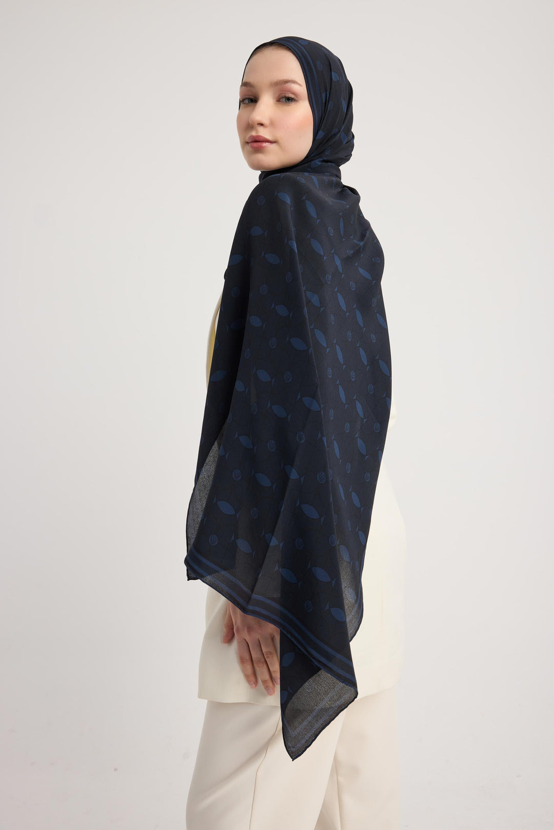 Maisa ZERRE KREP İPEK ŞAL 70*190 CM - LACİVERT