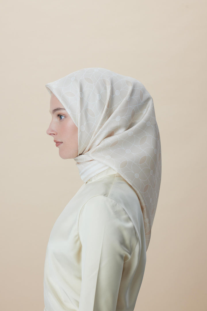 ZERRE TİVİL İPEK EŞARP 90*90 CM - BEJ - Görsel 2