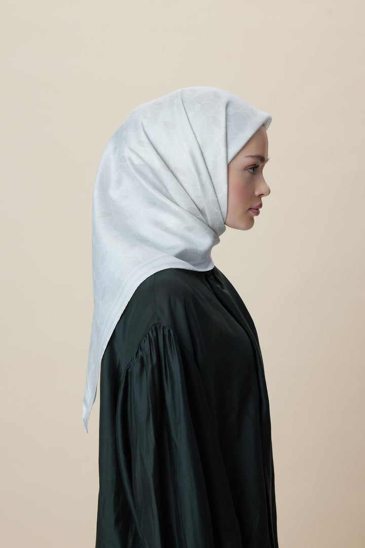 ZERRE TİVİL İPEK EŞARP 90*90 CM - İNCİ BEYAZI - Görsel 3