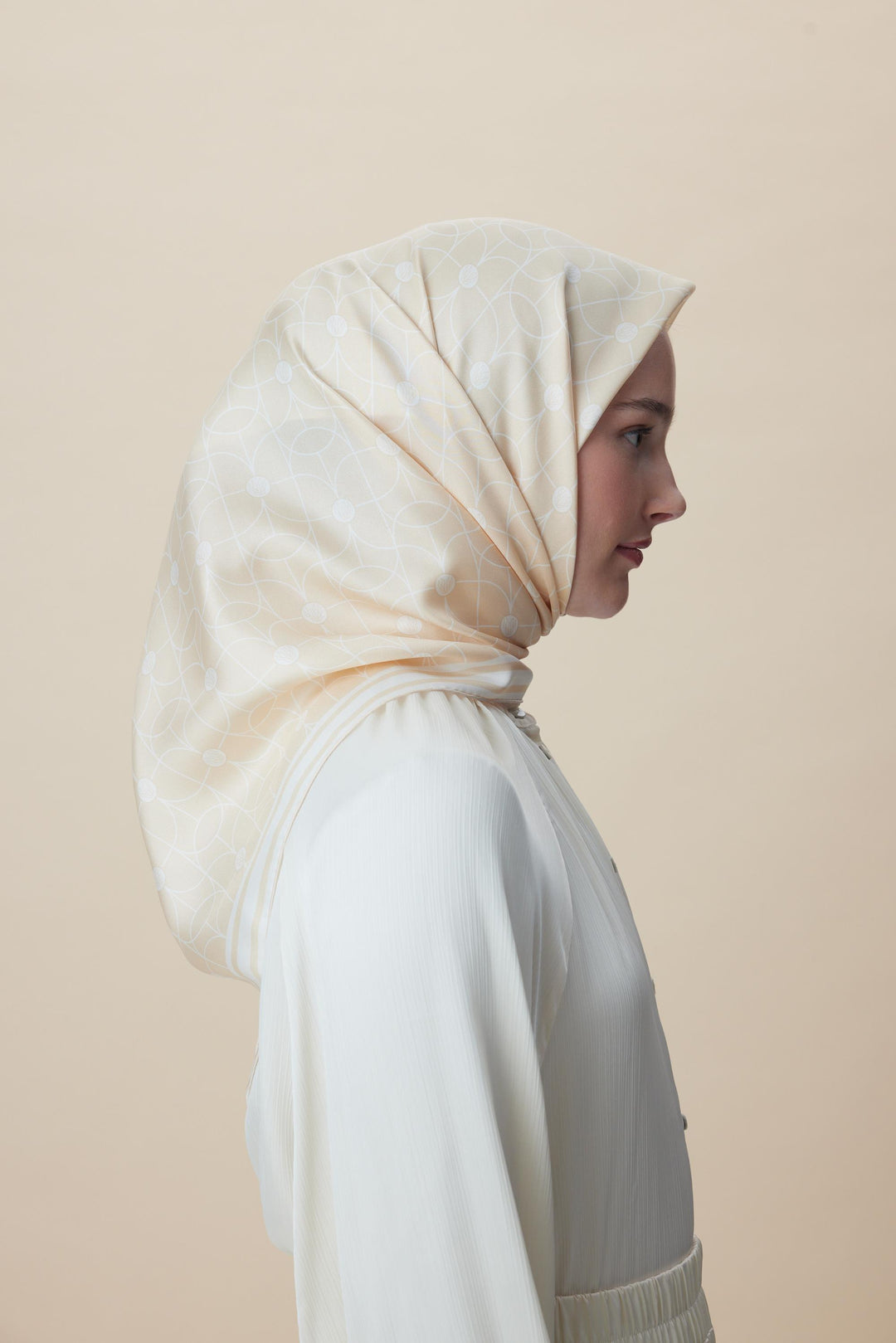 ZERRE TİVİL İPEK EŞARP 90*90 CM - KREM - Görsel 4