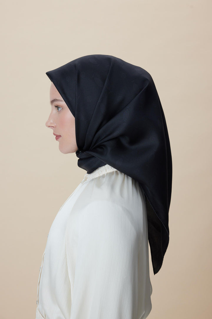 ZERRE TİVİL İPEK EŞARP 90*90 CM - SİYAH - Görsel 3