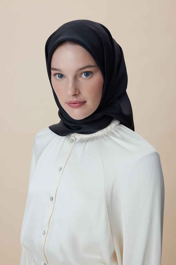ZERRE TİVİL İPEK EŞARP 90*90 CM - SİYAH - Görsel 2