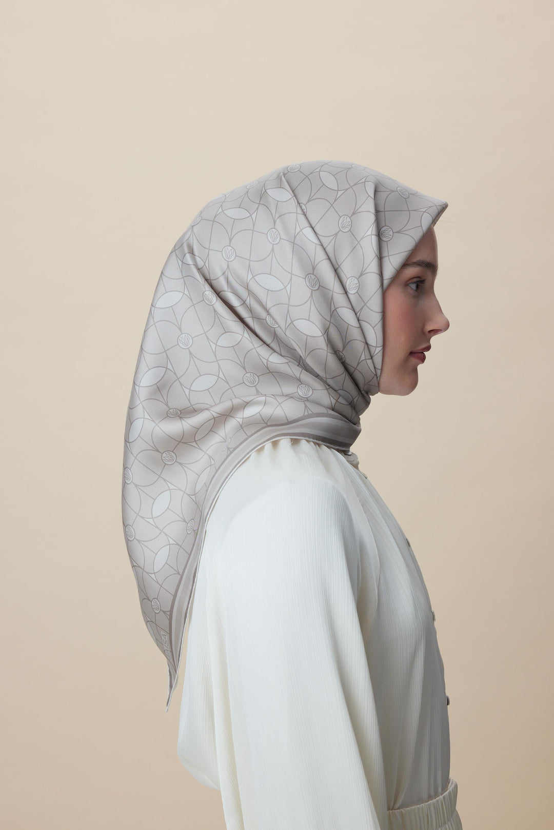ZERRE TİVİL İPEK EŞARP 90*90 CM - VİZON - Görsel 4