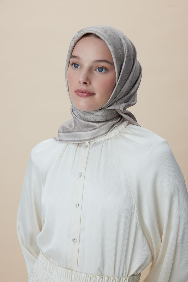 ZERRE TİVİL İPEK EŞARP 90*90 CM - VİZON - Görsel 2