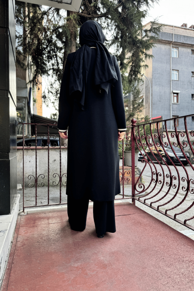 Miss Dalida İki Cepli Renk Şeritli Uzun Hırka Siyah T25K-9004