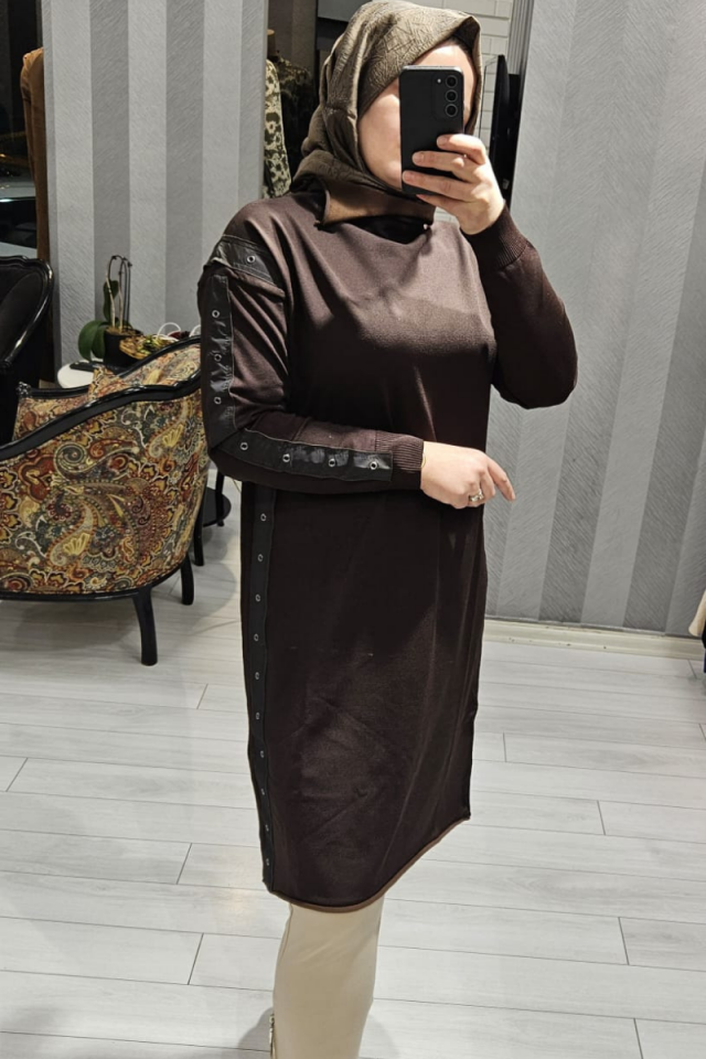 Misswhence Yanı ve Kolu Kuşgözlü Triko Tunik 34021